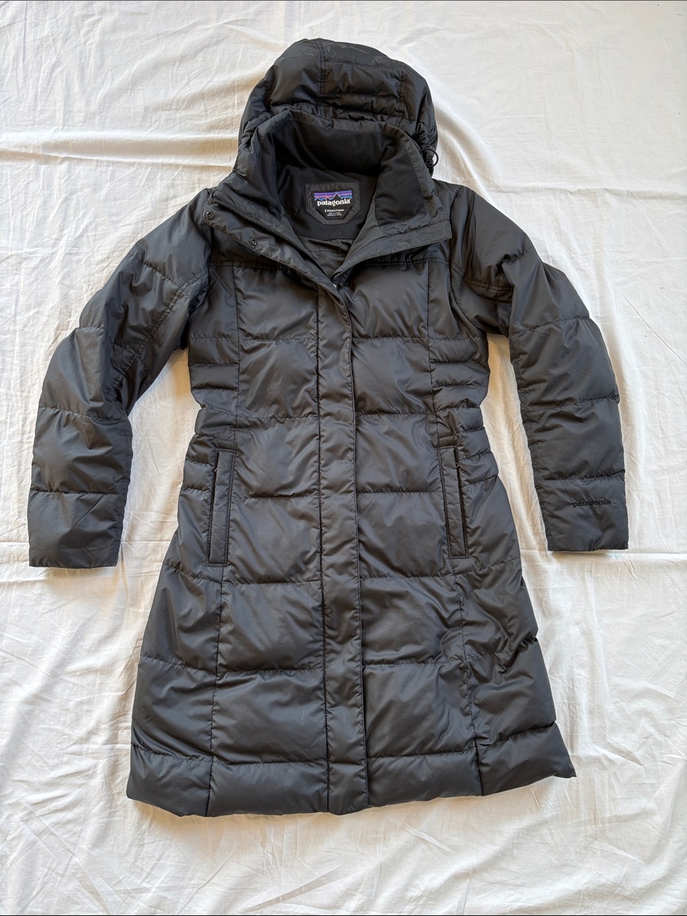 Patagonia Down With It Parka Women's Small Black Long Hooded Puffer Coat